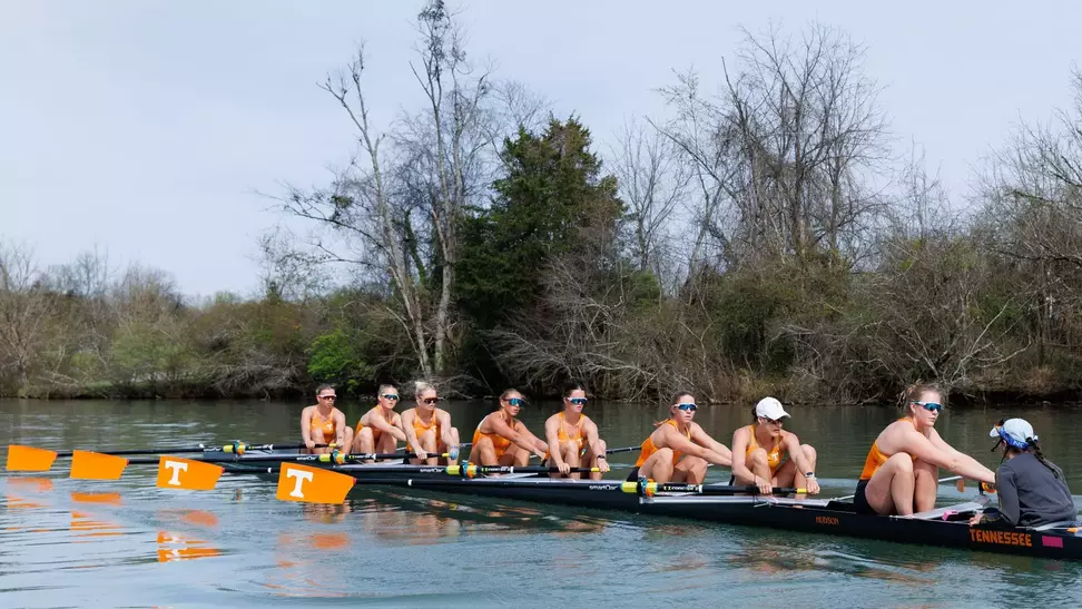Lady Vols Prepare for Race Against Stanford