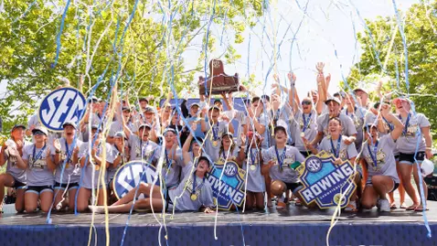 Tennessee Rowing Celebrates SEC Championship