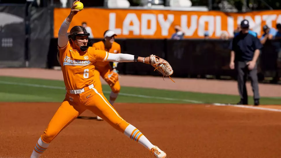 KNOXVILLE, TN - April 26, 2026 - Pitcher Sage Mardjetko #6 of the Tennessee Lady Volunteers during the game between the Alabama Crimson Tide and the Tennessee Lady Volunteers at Sherri Parker Lee Stadium in Knoxville, TN. Photo By Andrew Ferguson/Tennessee Athletics