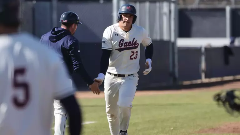 Makoa Sniffen HR Celly vs. CSUN 2026.png