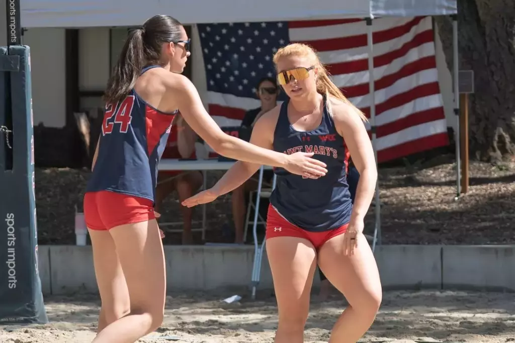 Genevieve and Hannah Couch vs UW