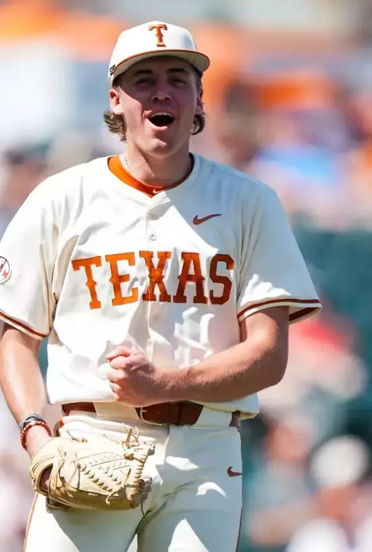 Dylan Volantis Pitching
