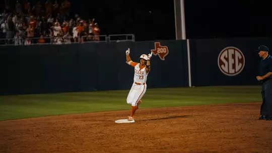 Viviana Martinez vs. A&M