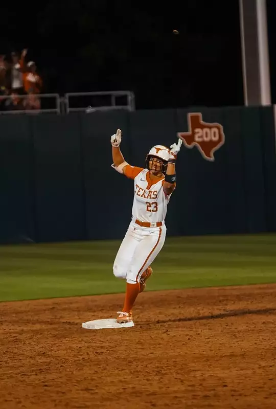 Viviana Martinez vs. A&M