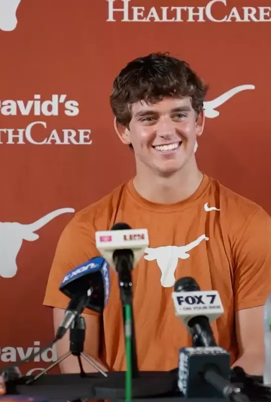 Arch Manning media availability 04152026