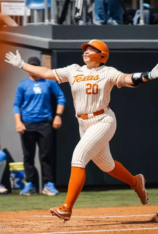 Katie Stewart home run at Kentucky 2026