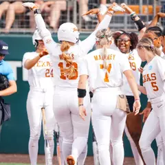 Hannah Wells solo home run