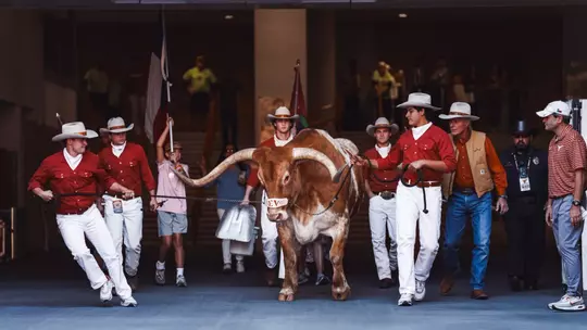 Bevo vs. Arkansas 2026