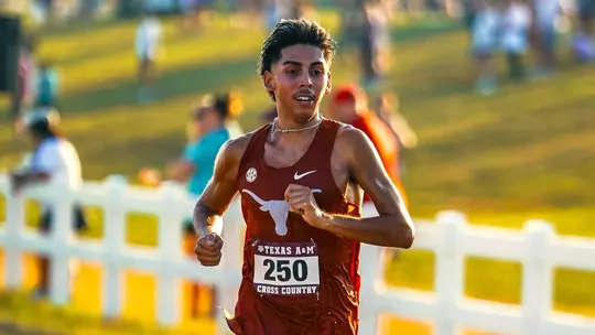 Aidan Torres USTFCCCA National Athlete of the Week
