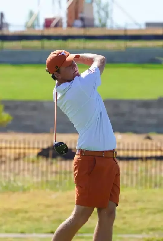 Daniel Bennett tee shot