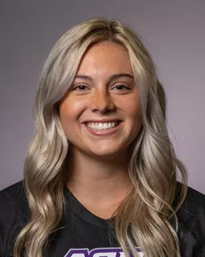 Sarah Nading headshot