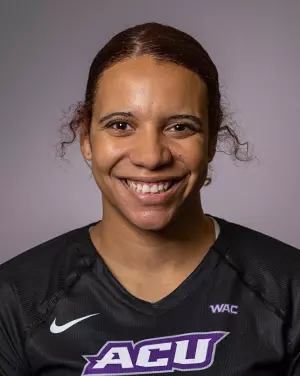 Brittney Roberts headshot