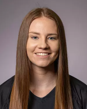 Erin Treybig headshot