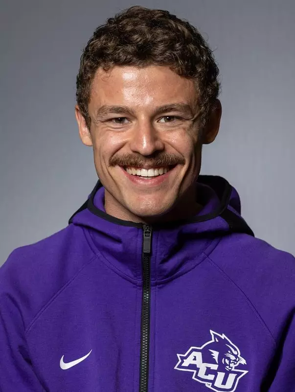 gabe embree headshot