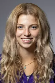 isabella evans headshot