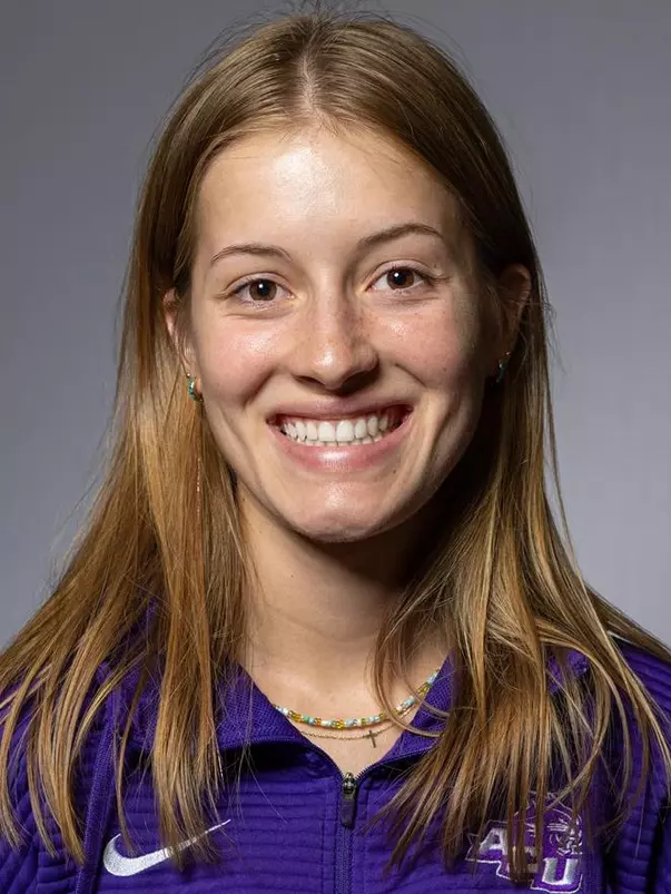 kate hanson headshot