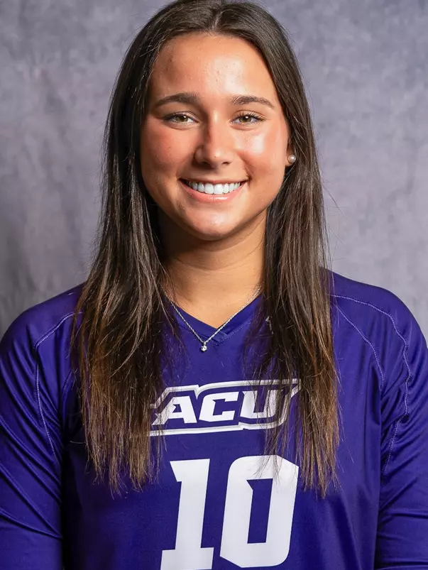 Madeline Guffy 2024 Headshot