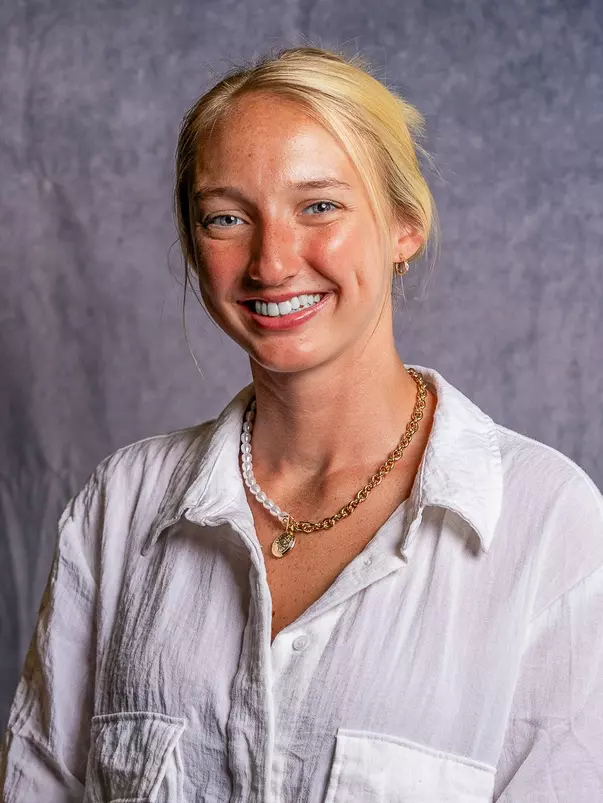 Amie Porter Headshot