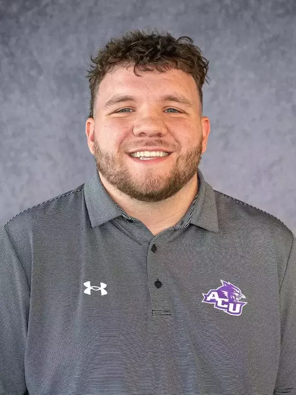 Clayton Shields Headshot 2025-26