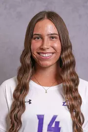 Amelia Miller Headshot