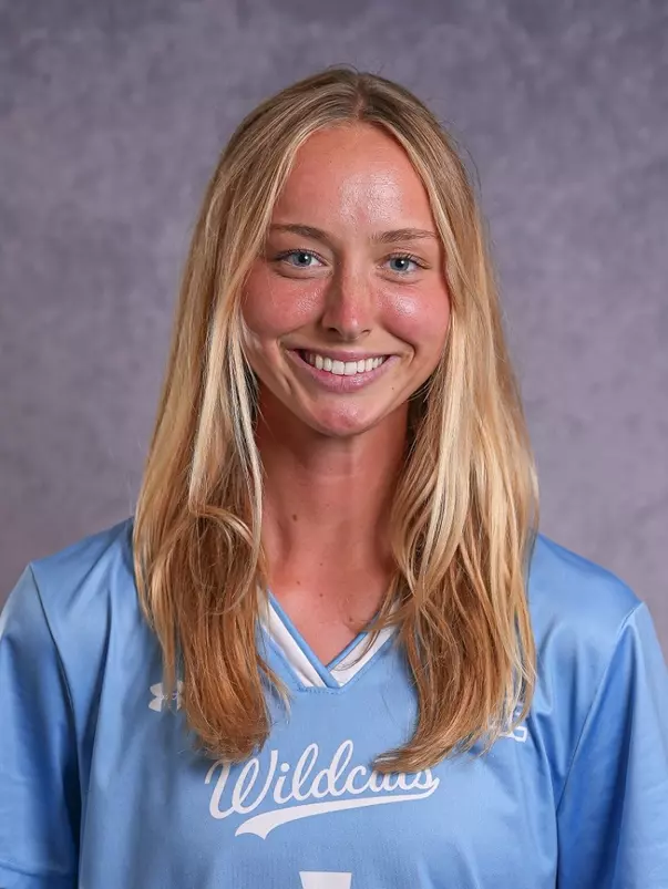 Emma Konsmo Headshot