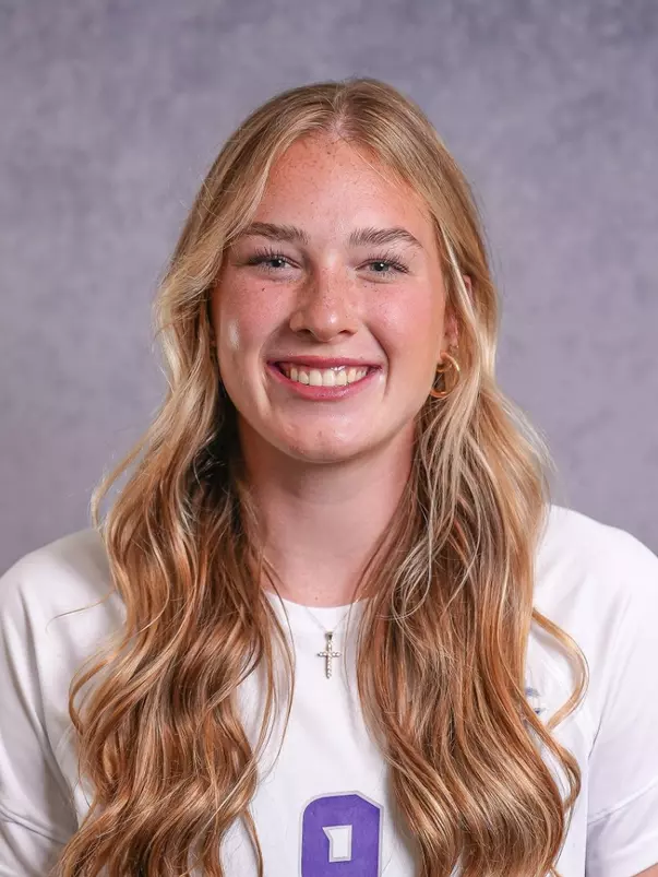 Keely Niehues Headshot