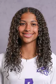 Kylie Wilkins Headshot