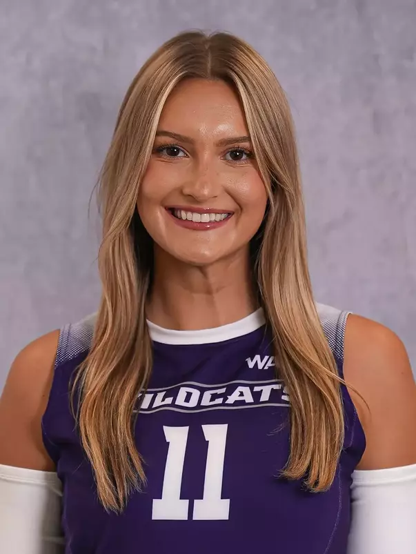 Izabelle Larson Headshot 2025