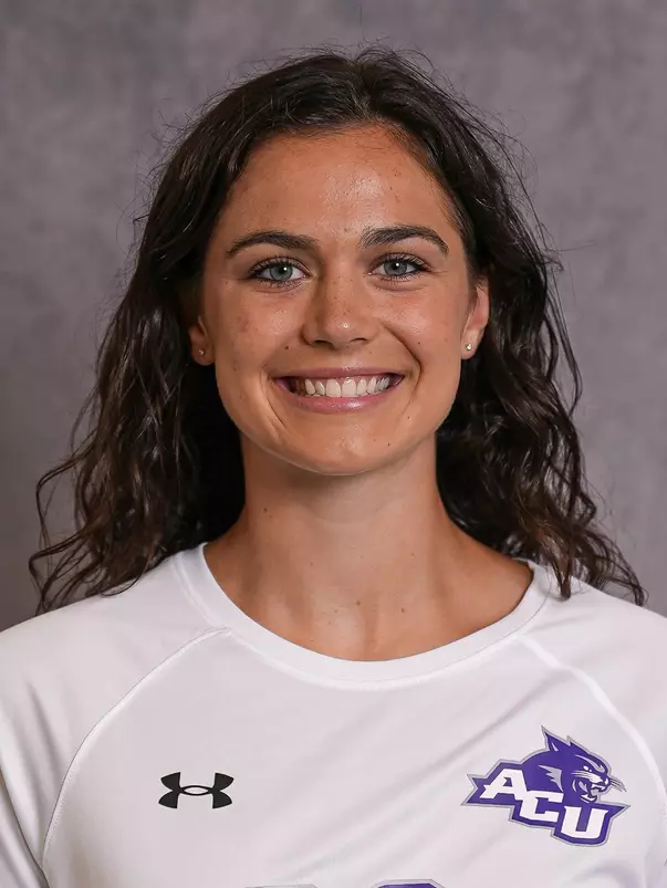 Jada Farrington Headshot