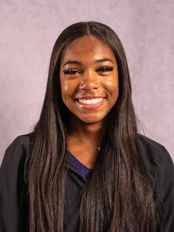 Lauren Foxworth 2025