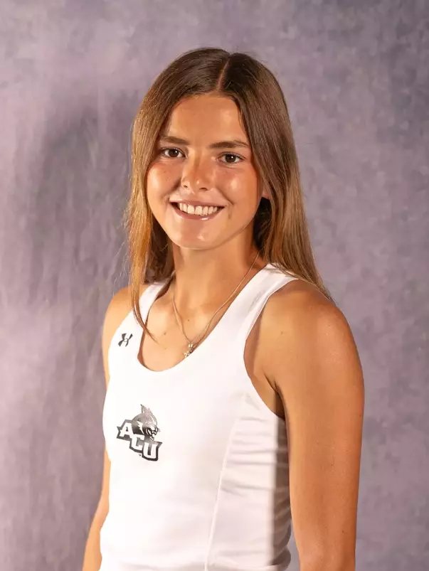 Victoria Correa 2025 headshot