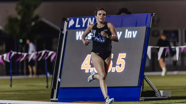 Chloe McLellan runs in the Wes Kittley Invitational on March 20, 2026