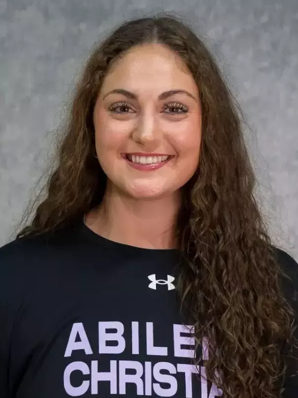 Aimee Flippen Headshot #2 (2026-27)