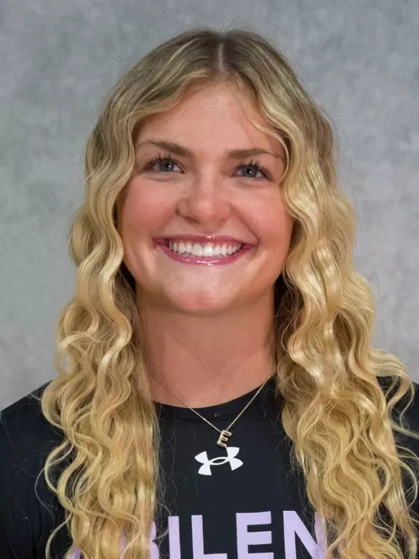 Emma Troxell Headshot #2 (2026-27)