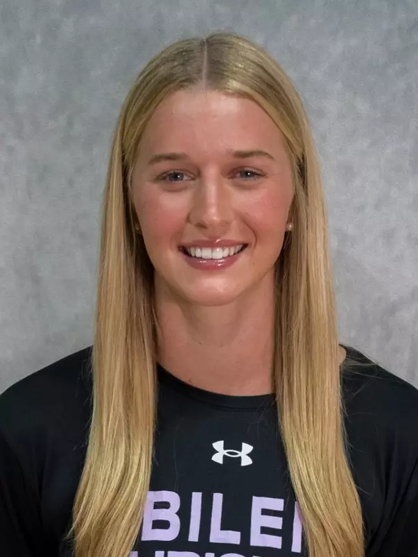 Erin Woodson Headshot #2 (2026-27)