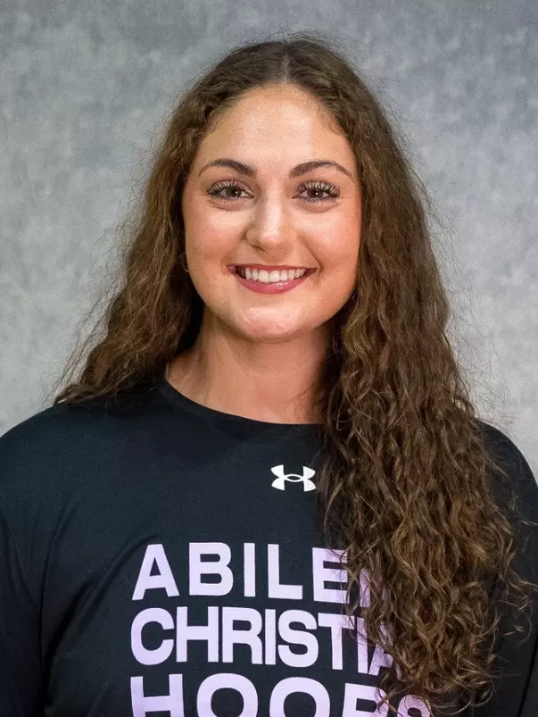 Aimee Flippen Headshot (2026-27)