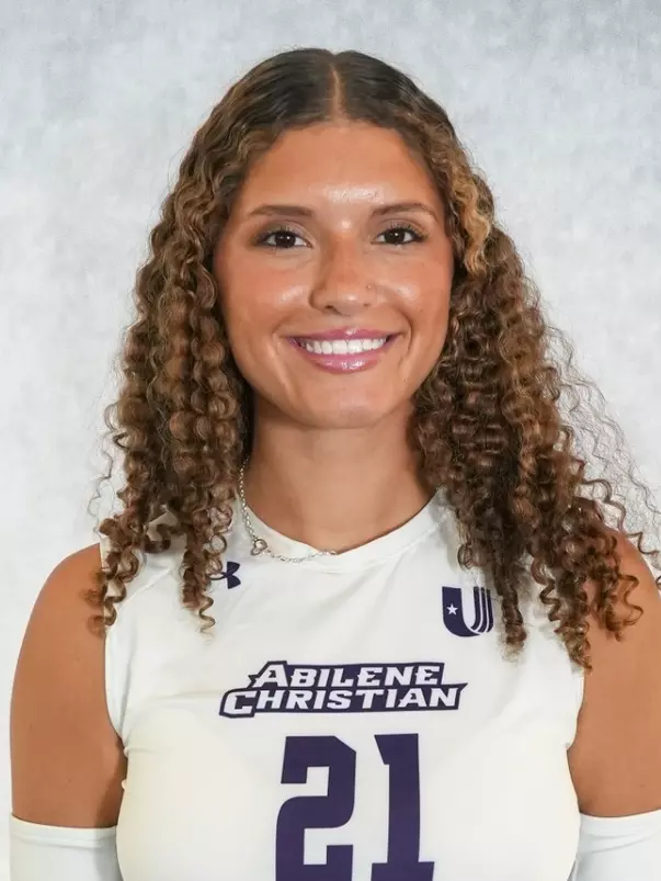 Alexis Strong Headshot (2026)