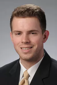 Gingerich_Zach_Akron_Football_H16_web