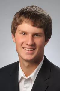 Grayson_Elliot_H16_web