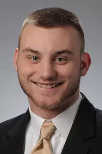 Guiser_Zach_Akron_Football_H16_web