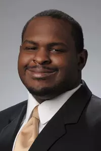 Jordan_Montel_Akron_Football_H16_web