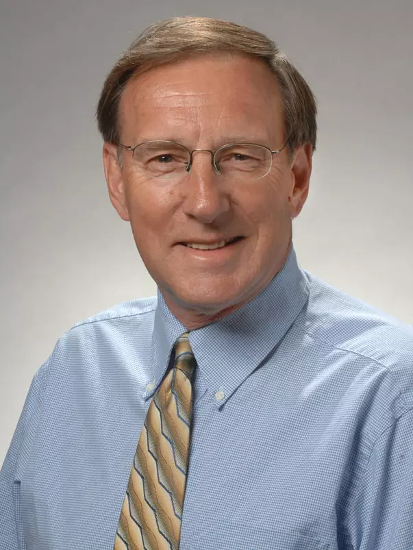 Lee_LaBadie_Akron_Mens_CC-Distance_Coach