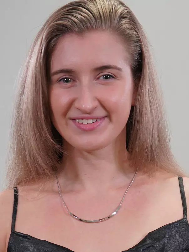 Bozso, Sara