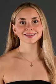 Beth_Abad_Nunez_2026_HS.jpg