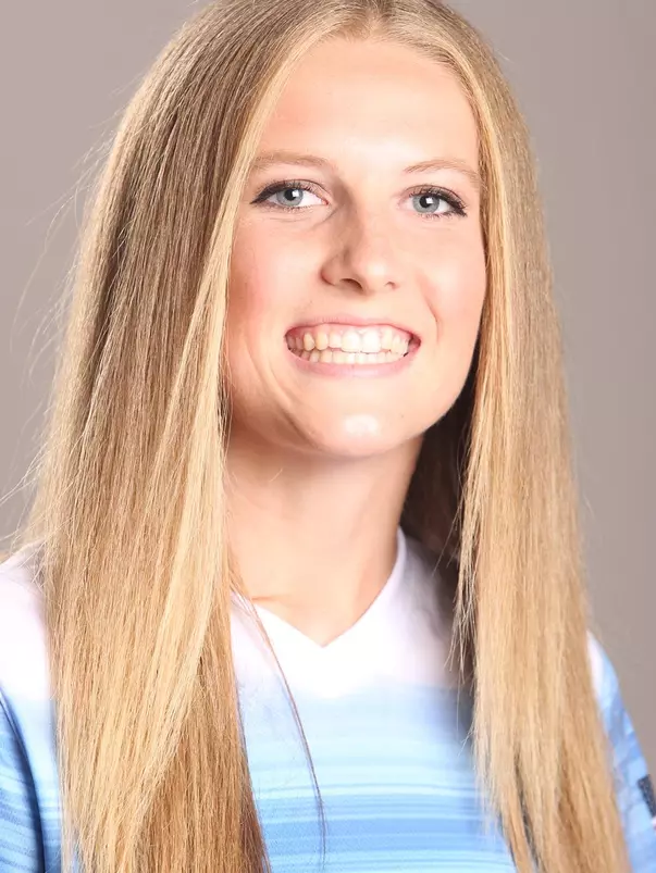 Burdett, Lainey Headshot