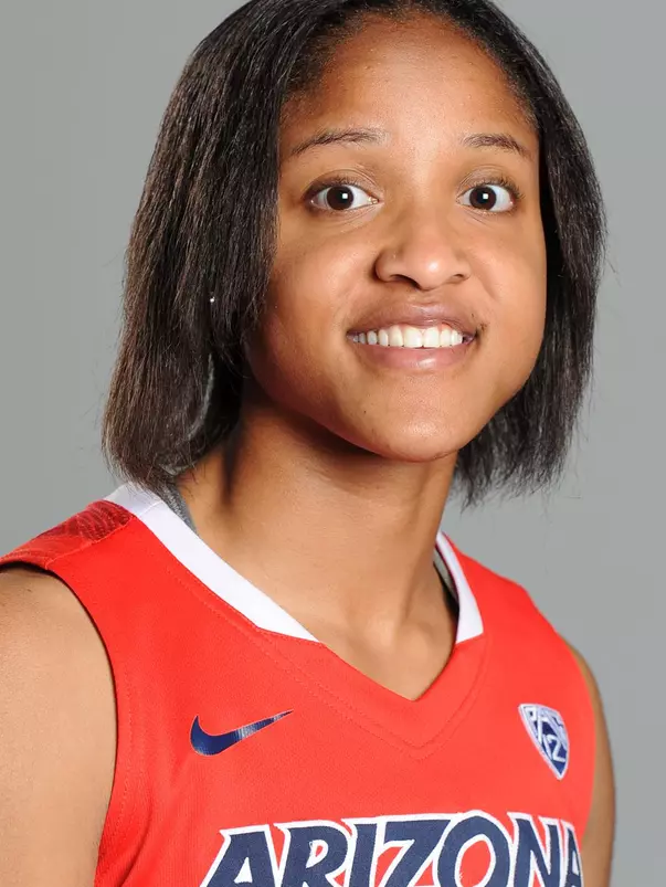 Michal Miller Headshot
