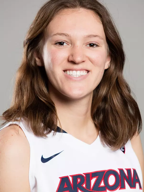 Lindsey Malecha Headshot