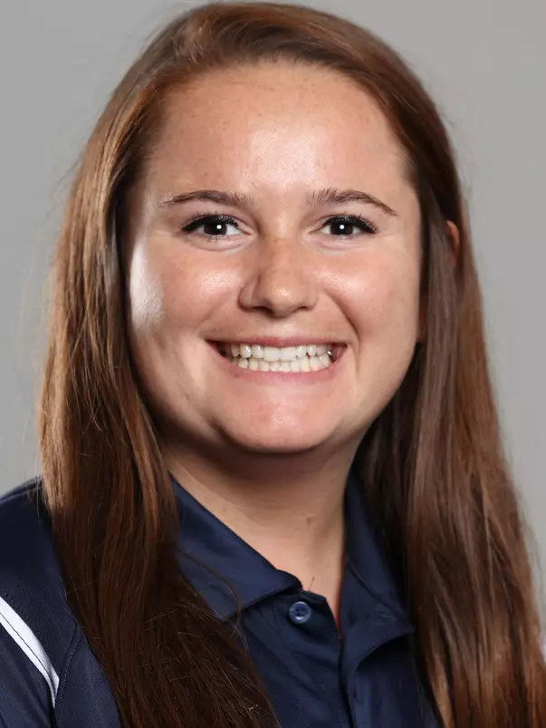 Maddie Searle Headshot