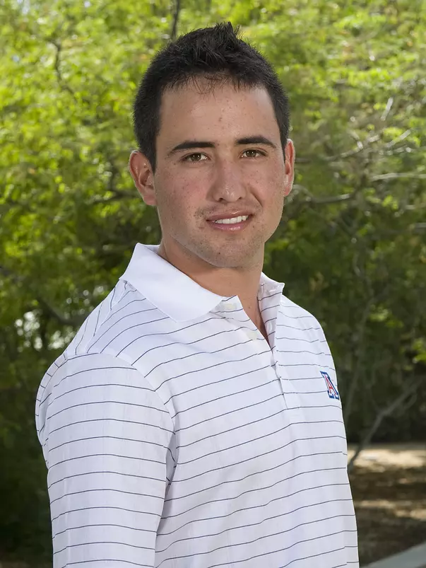 Kenji Hernandez 2009-10 headshot