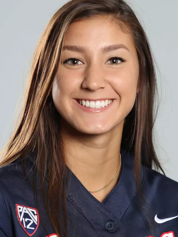 Taryn Young Head Shot